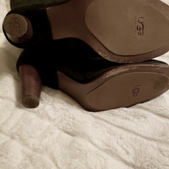 UGG Camille Shearling Lace Up Tall Heeled Boots - Picture 3 of 3